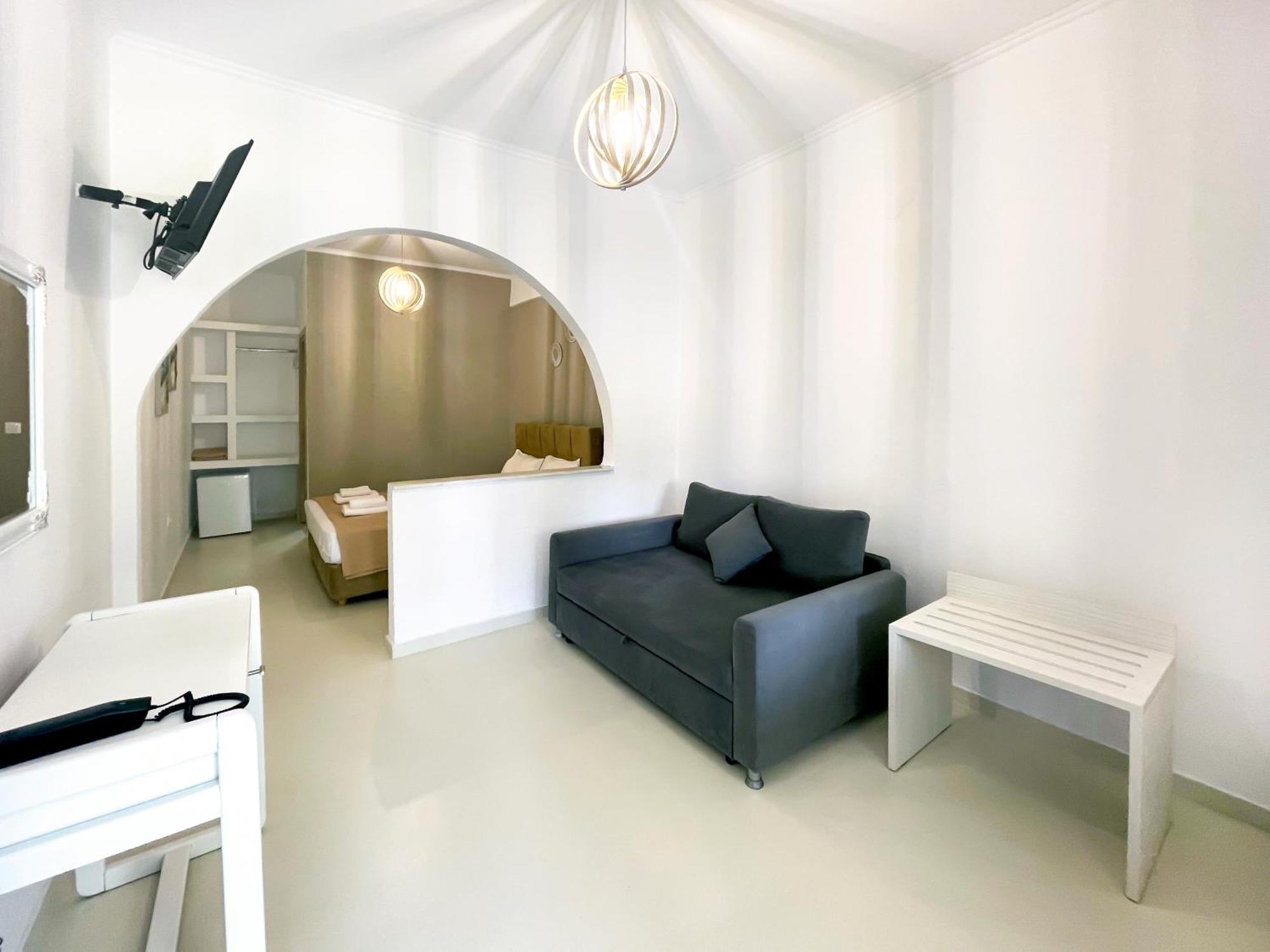 Theo Boutique Hotel 3*